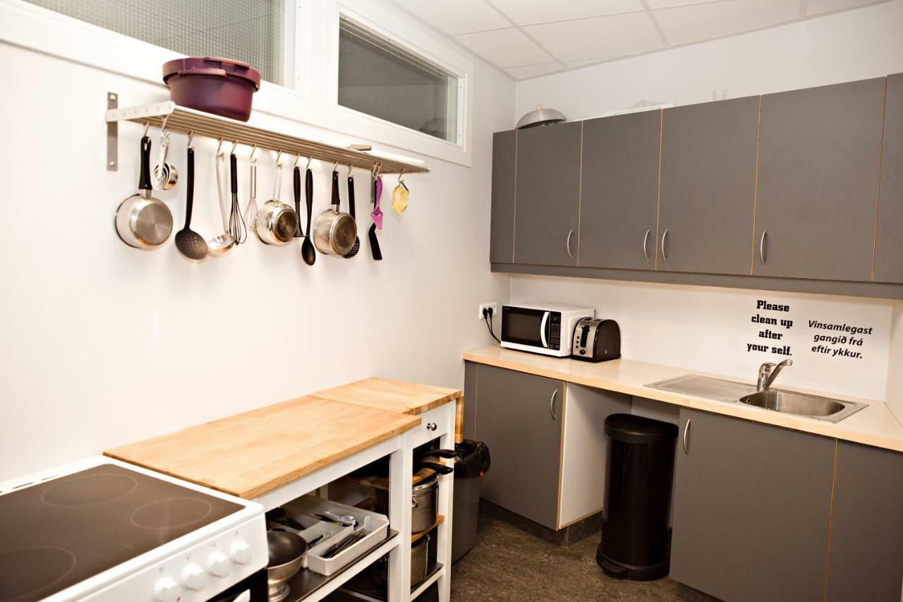 Puffin Nest Capsule Hostel Вестманеяр Екстериор снимка